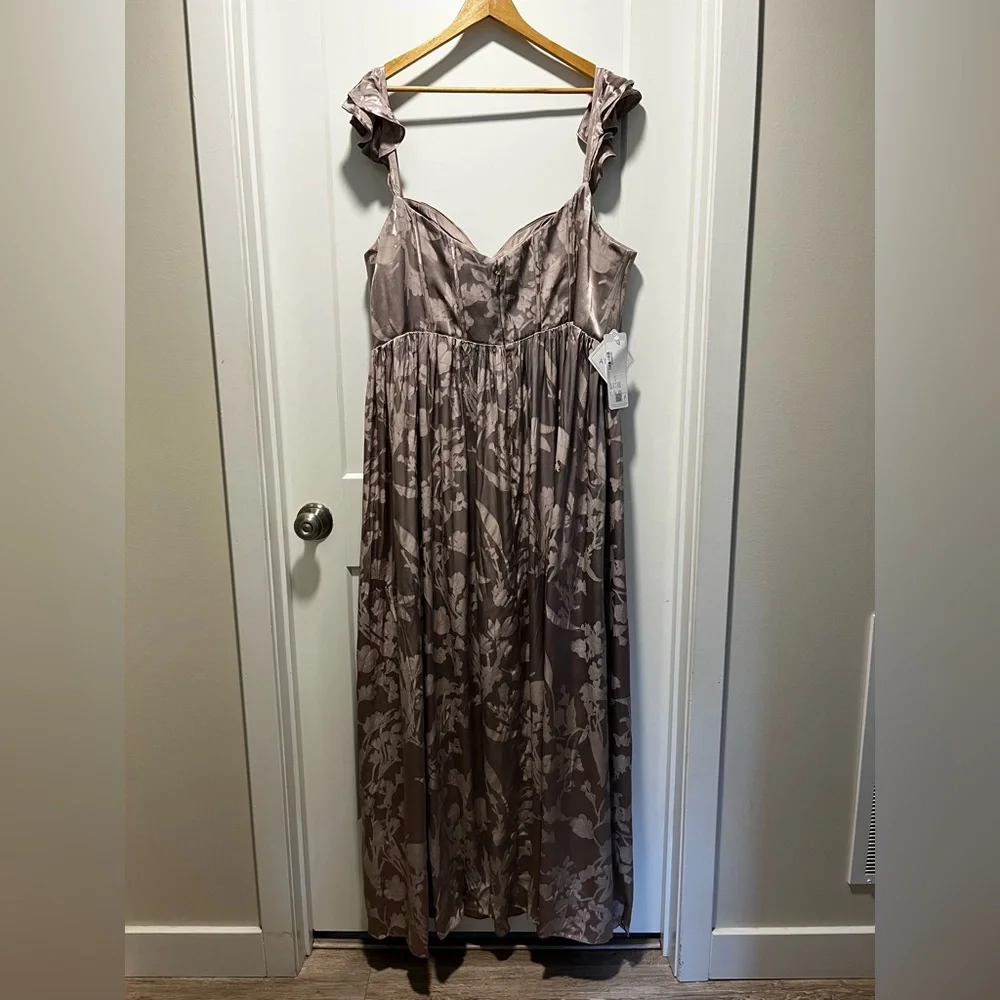 Azazie Plus Size Sweatheart Neckline Maxi Dress Jacquard Jianna Formal Platinum - Picture 4 of 7